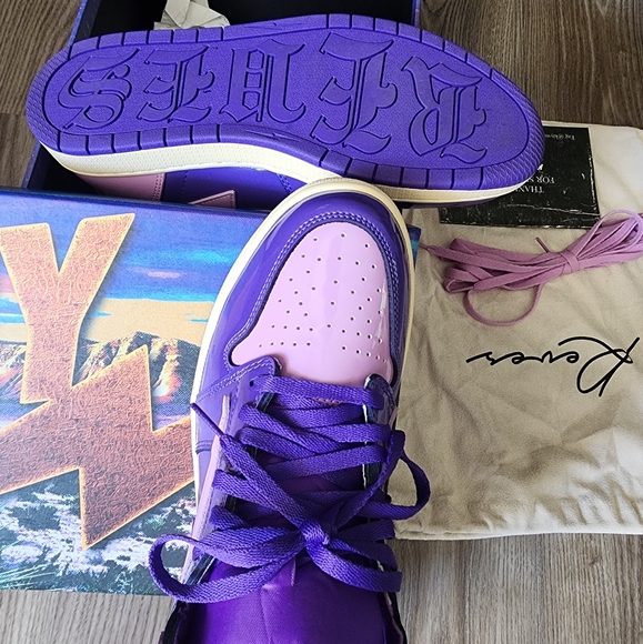 Men's sneakers